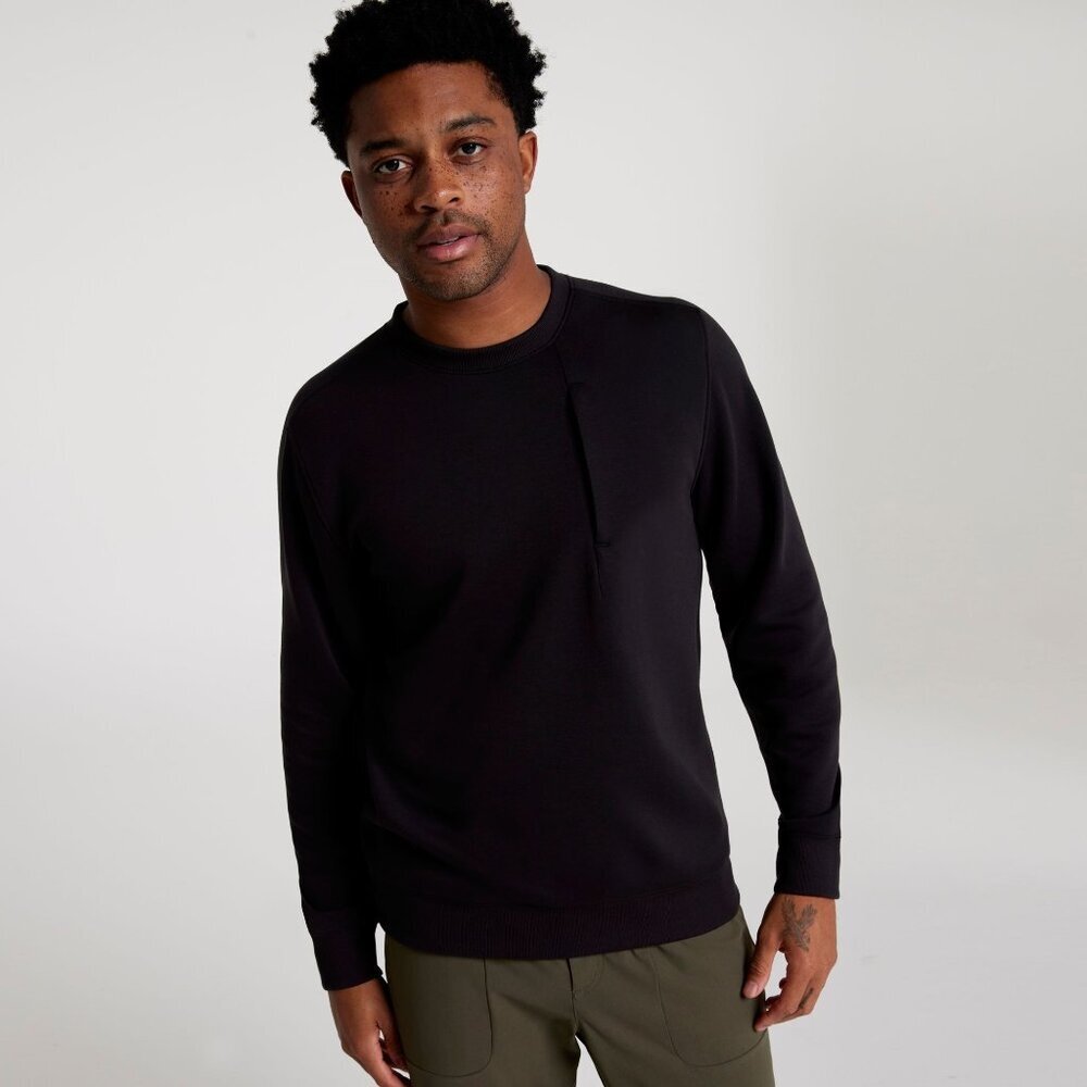 VRST Men's Pinnacle Fleece Crew Sweatshirt,Pure Black